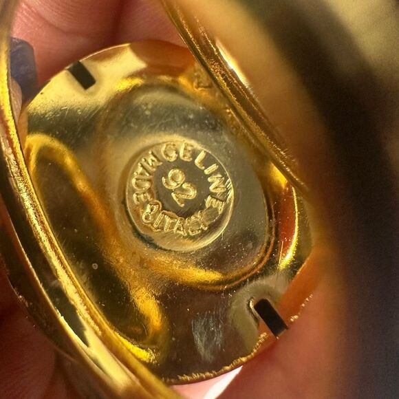 Celine Star Motif Ball Shape Scarf Ring Gold Tone - Picture 8 of 9